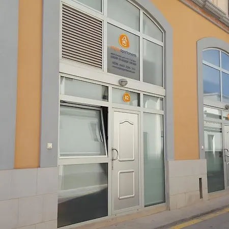 Enginyapartaments Figueres  Buitenkant foto