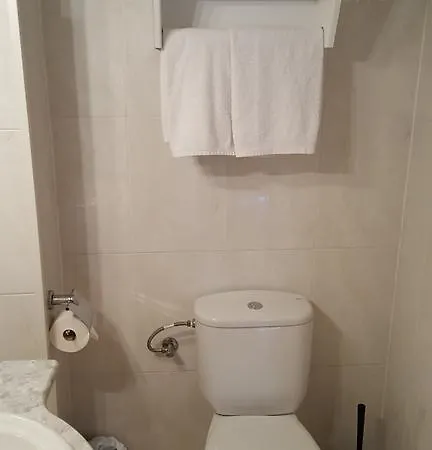 Enginyapartaments Figueres  Buitenkant foto