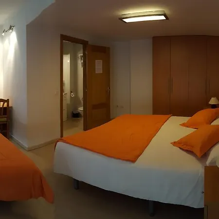 Enginyapartaments Figueres  Buitenkant foto